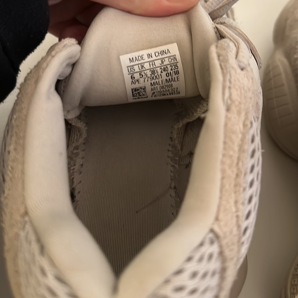 Yeezy 500 Blush - Picture 8 of 10